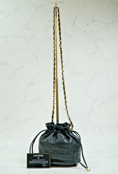 [AB] CHANEL Matelasse Quilted Drawstring Chain Shoulder Bag Lambskin Black Gold