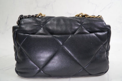 [Very Good] CHANEL 19 Quilted Flap Shoulder Bag Black Leather Gold Hardware Auth