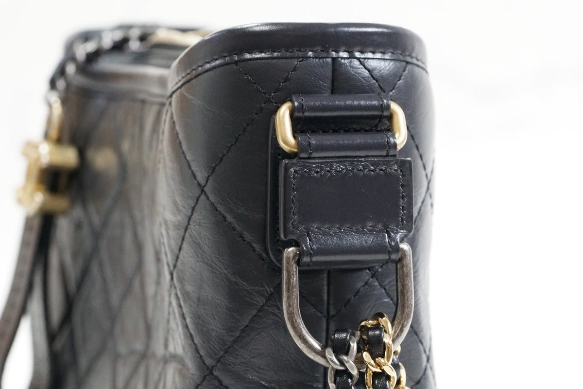 [EXCELLENT] CHANEL Gabrielle Small Hobo Chain Shoulder Bag Aged Calfskin Navy