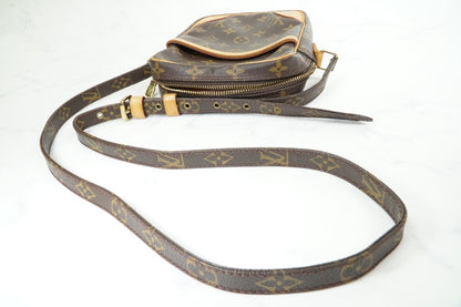 [Good] Louis Vuitton Monogram Danube Shoulder Bag M45266 Brown Vintage Crossbody