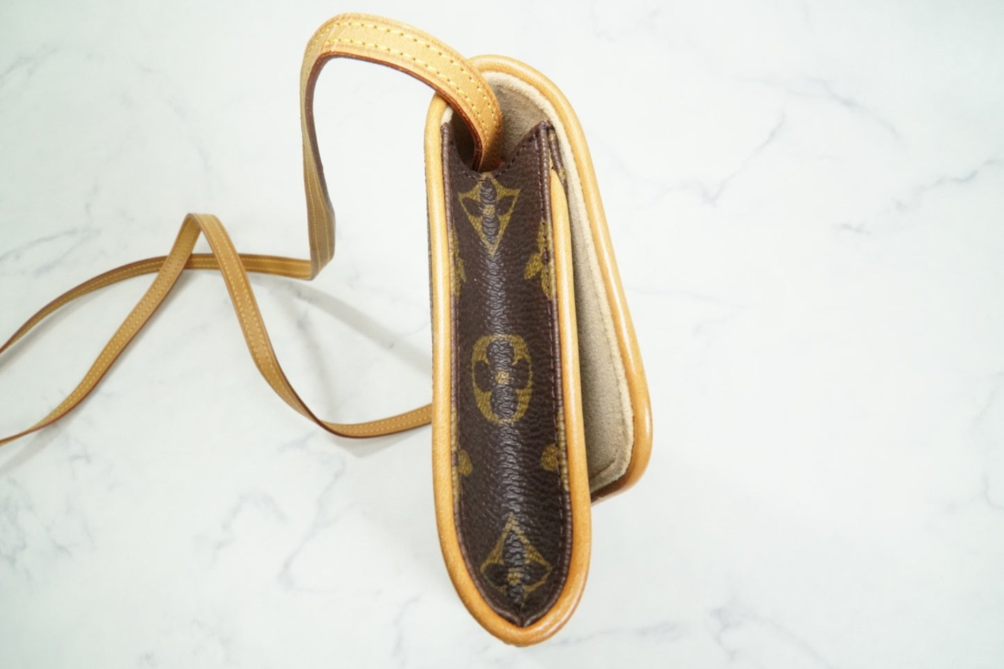 [Excellent] Vintage Louis Vuitton Monogram Pochette Twin GM Crossbody Bag M51852