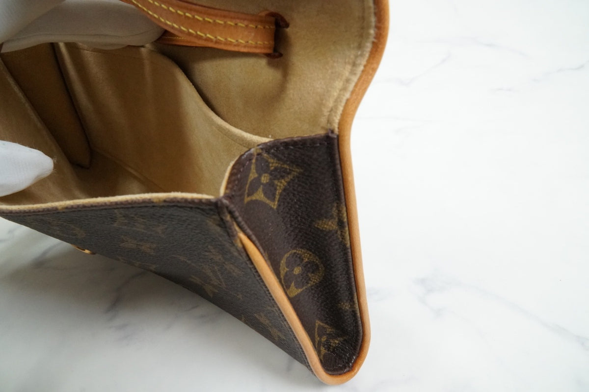 [Excellent] Vintage Louis Vuitton Monogram Pochette Twin GM Crossbody Bag M51852