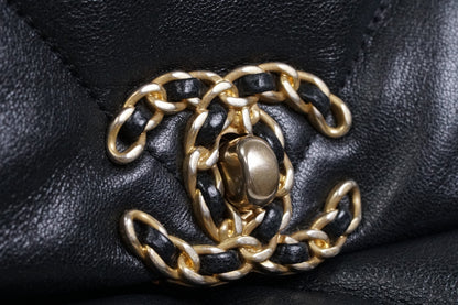 [Very Good] CHANEL 19 Quilted Flap Shoulder Bag Black Leather Gold Hardware Auth