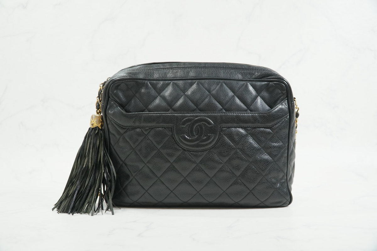 CHANEL Quilted Grained Leather Fringe Chain Shoulder Bag Black CC Vintage JAPAN