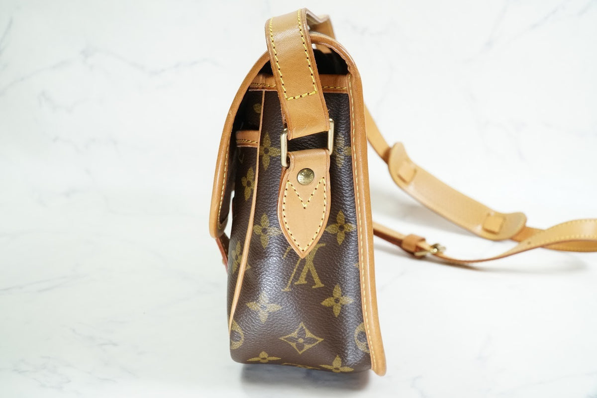 [EXCELLENT] LOUIS VUITTON Monogram Gibeciere MM Shoulder Crossbody Bag M42247