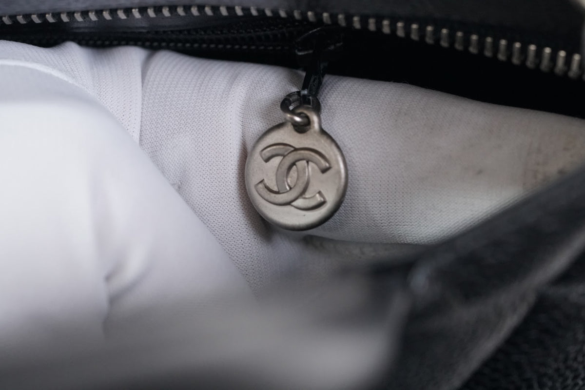 [Rank AB] CHANEL Medallion Tote Caviar Leather Black Silver HW w/ Box Dust Bag