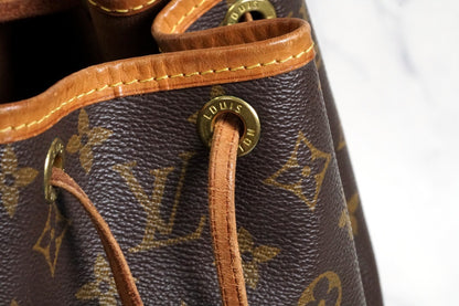 [Good] LOUIS VUITTON Monogram Petit Noe Shoulder Bucket Bag Leather Brown AR0921
