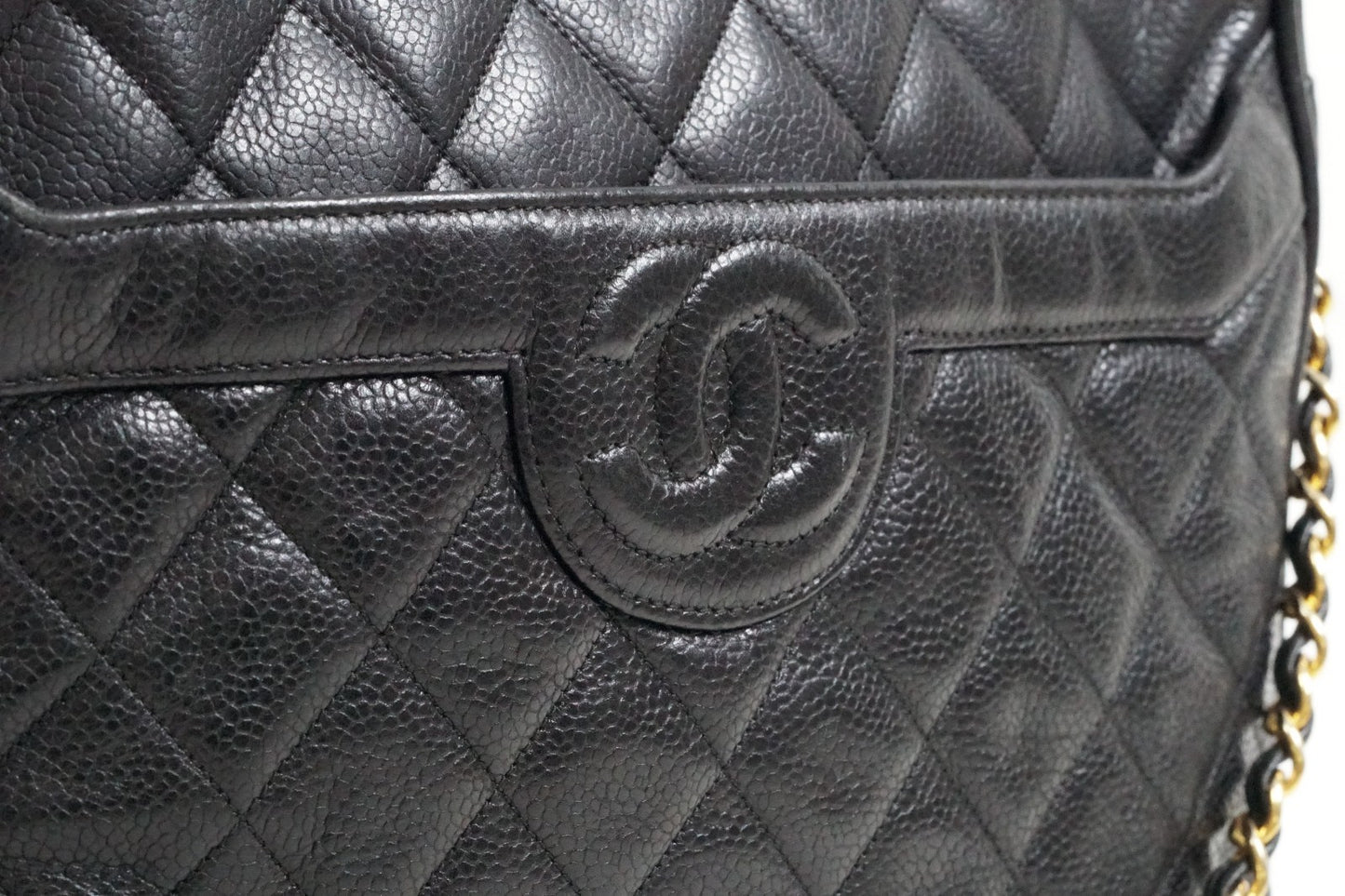 CHANEL Quilted Grained Leather Fringe Chain Shoulder Bag Black CC Vintage JAPAN