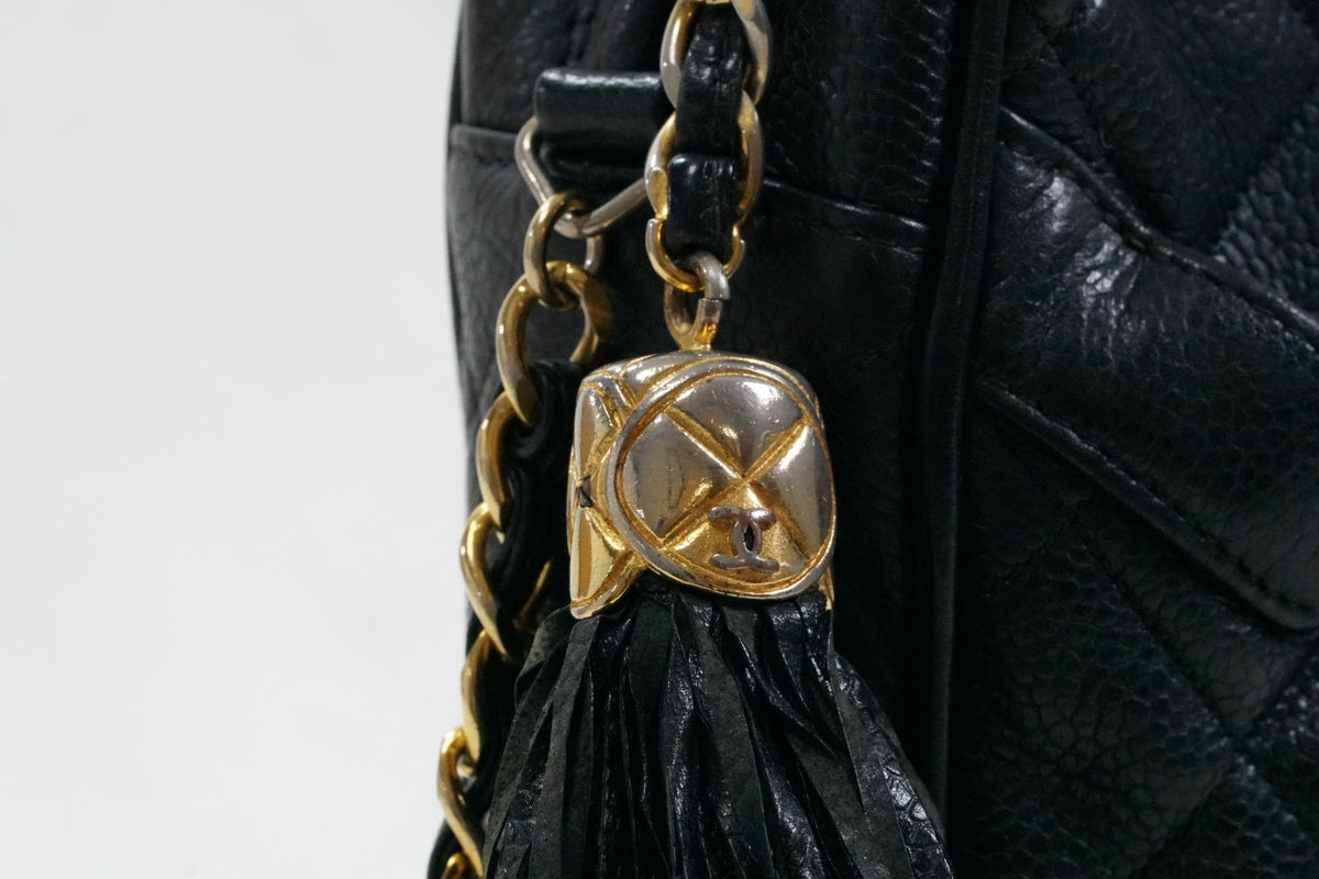 CHANEL Quilted Grained Leather Fringe Chain Shoulder Bag Black CC Vintage JAPAN