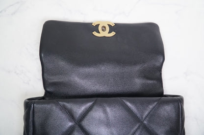 [Very Good] CHANEL 19 Quilted Flap Shoulder Bag Black Leather Gold Hardware Auth