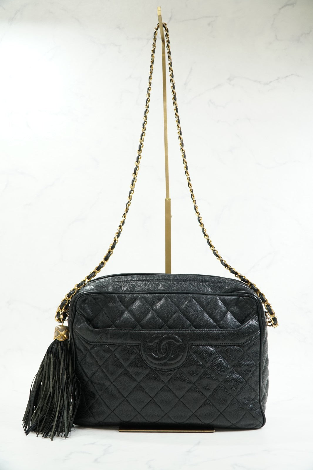 CHANEL Quilted Grained Leather Fringe Chain Shoulder Bag Black CC Vintage JAPAN