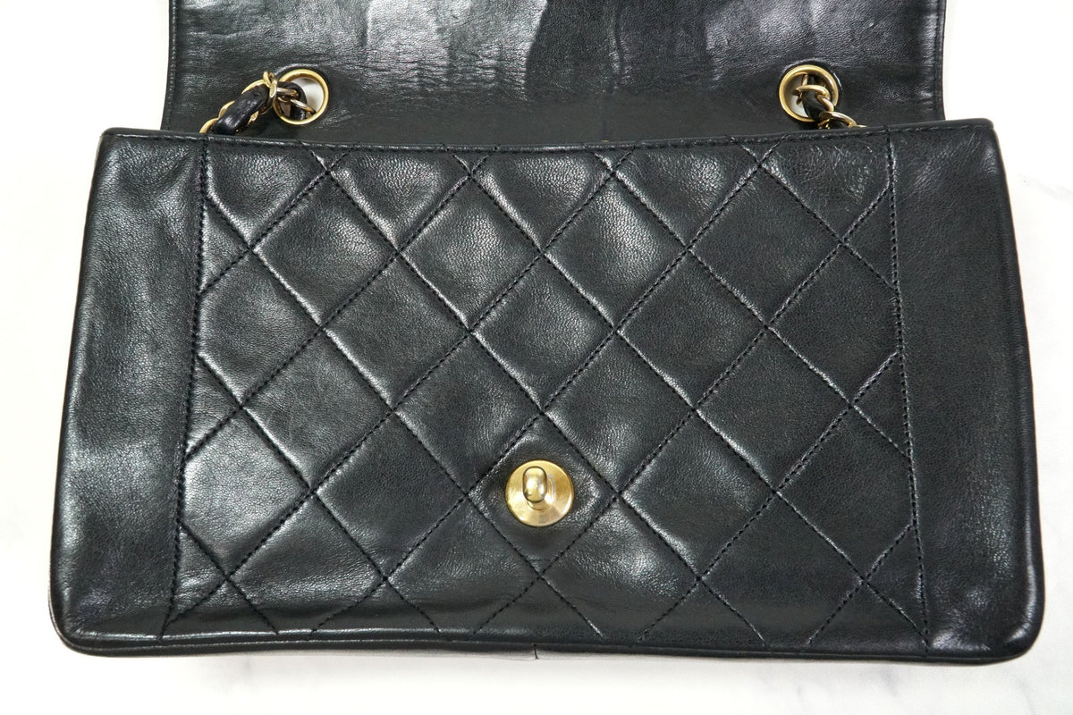 [Rank AB] CHANEL Vintage Diana 25 Matelasse Lambskin Chain Shoulder Bag Black