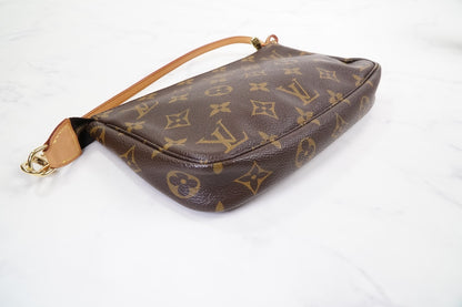 [EXCELLENT] LOUIS VUITTON Monogram Pochette Accessoires Hand Bag Brown M51980