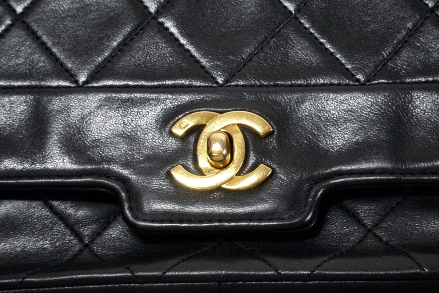 [Rank AB] CHANEL Vintage Diana 25 Matelasse Lambskin Chain Shoulder Bag Black