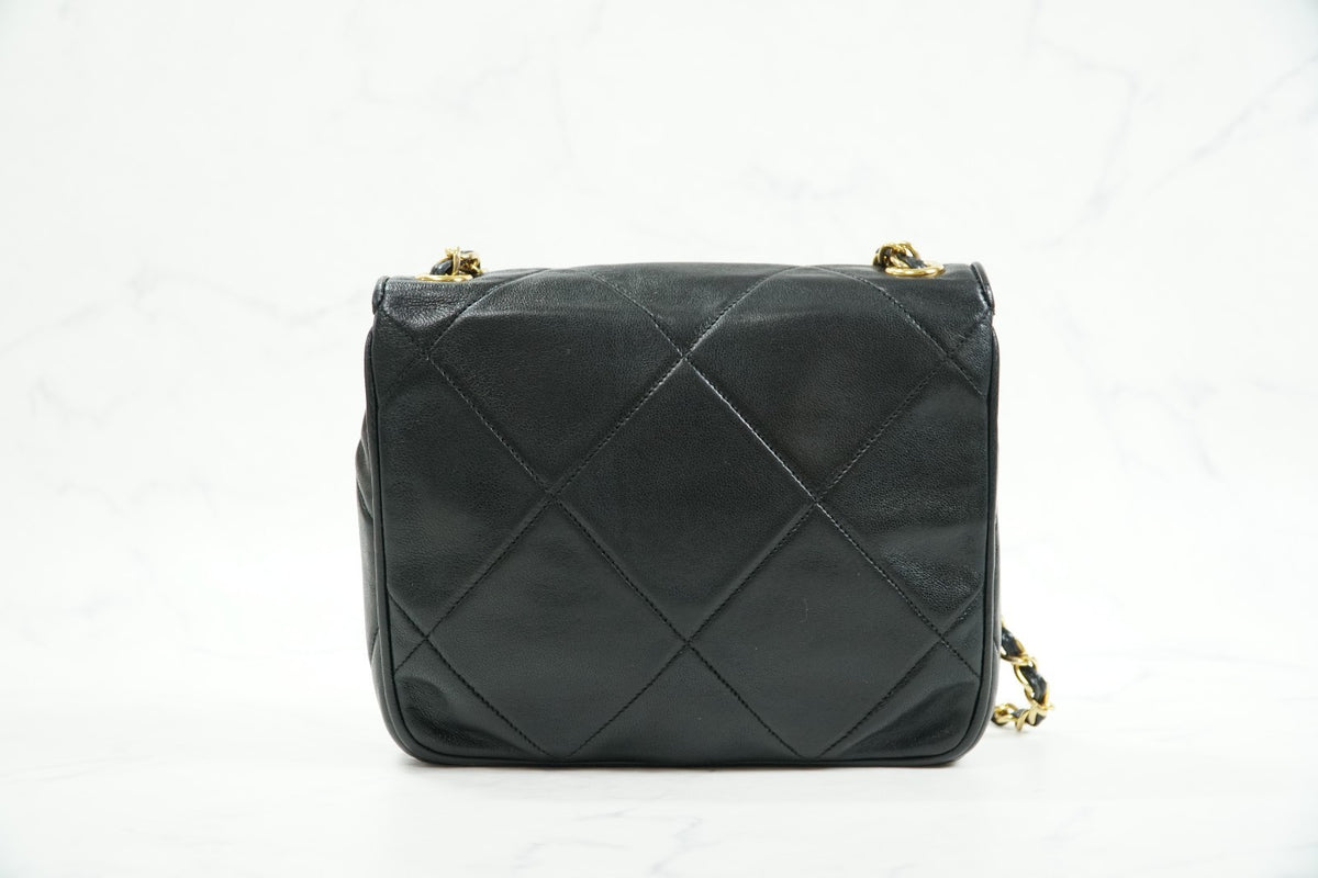 [AB] CHANEL Vintage Matelasse CC Logo Chain Shoulder Bag Lambskin Black Auth