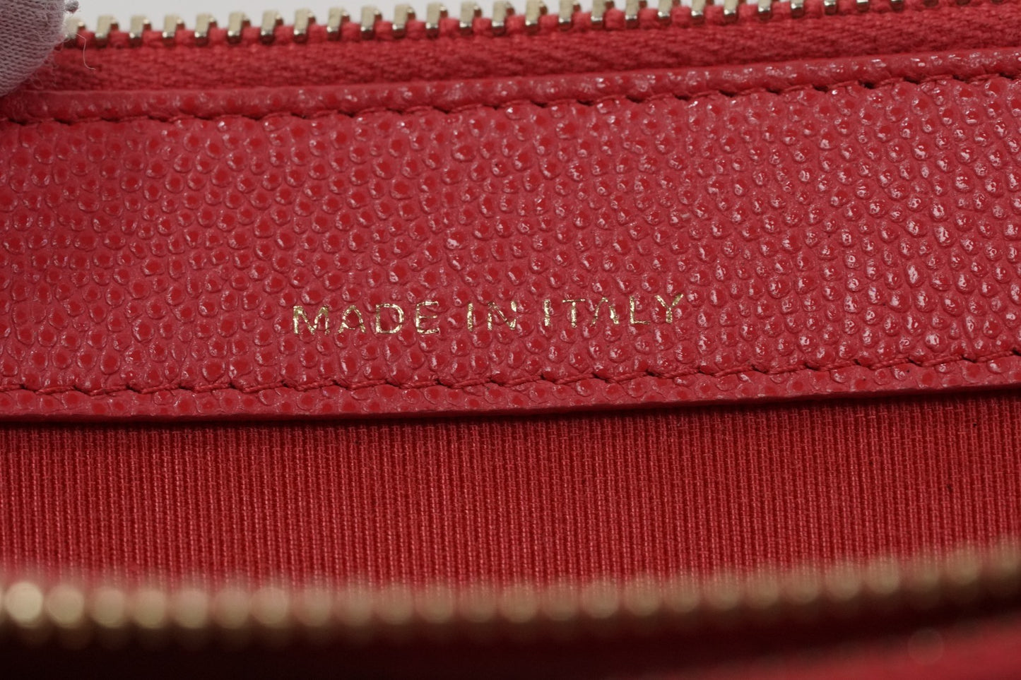 [EXCELLENT] CHANEL Caviar Skin Zipped Chain Wallet Coral Red Crossbody Bag Gold