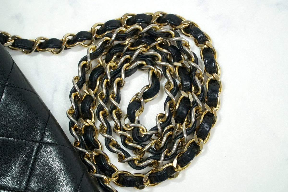 [Rank AB] CHANEL Vintage Diana 25 Matelasse Lambskin Chain Shoulder Bag Black