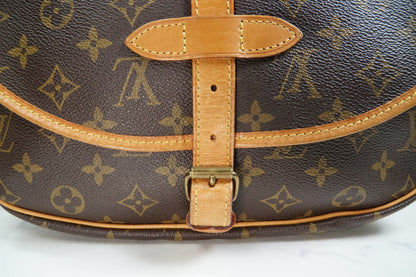 [Good] Louis Vuitton Monogram Saumur 30 Shoulder Bag M42256 Crossbody Vintage
