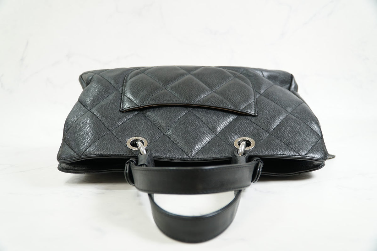 [Rank AB] CHANEL CC Logo Quilted Matelasse Caviar Leather Tote Handbag Black