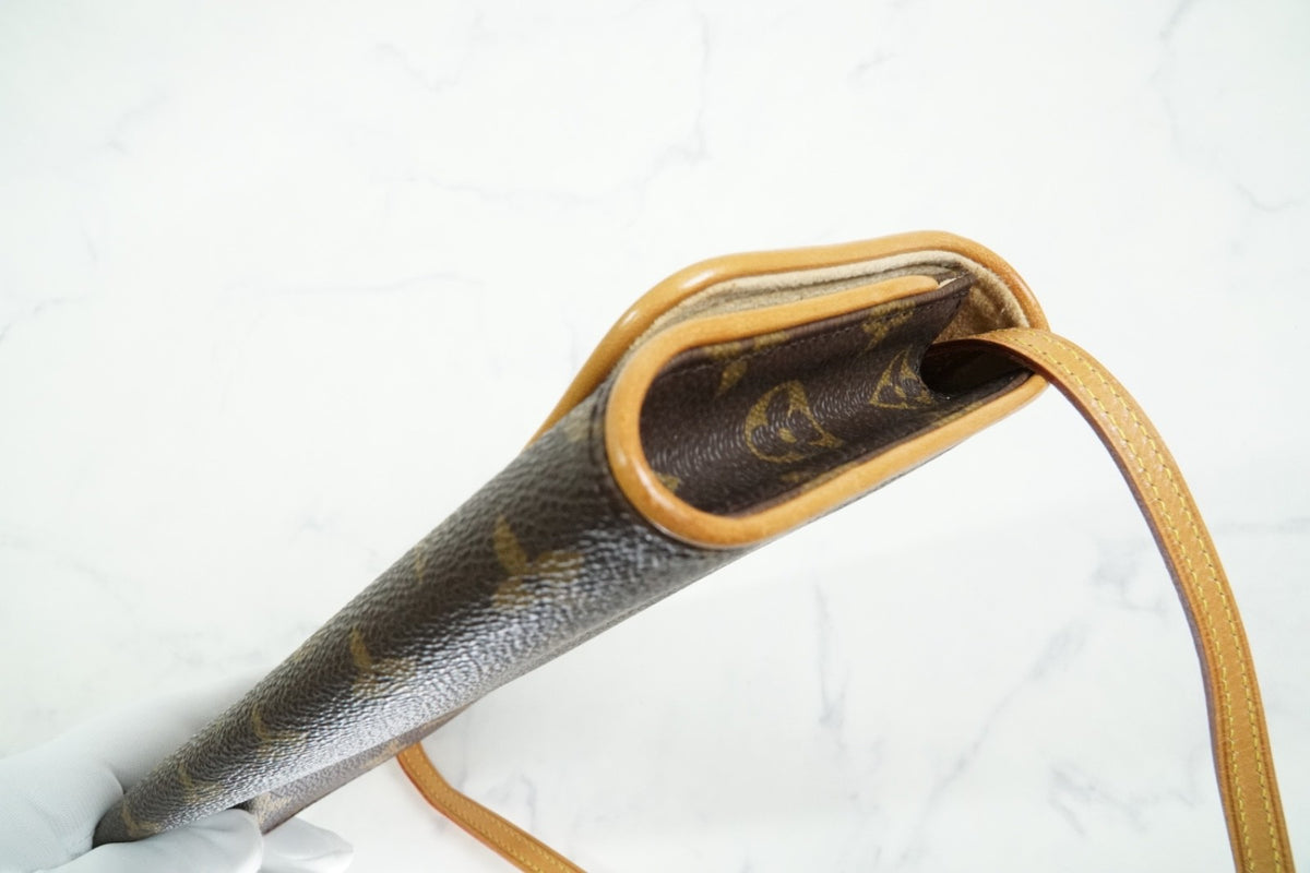 [Excellent] Vintage Louis Vuitton Monogram Pochette Twin GM Crossbody Bag M51852