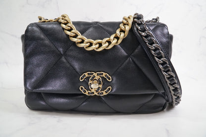 [Very Good] CHANEL 19 Quilted Flap Shoulder Bag Black Leather Gold Hardware Auth