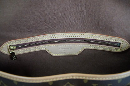 [EXCELLENT] LOUIS VUITTON Monogram Gibeciere MM Shoulder Crossbody Bag M42247