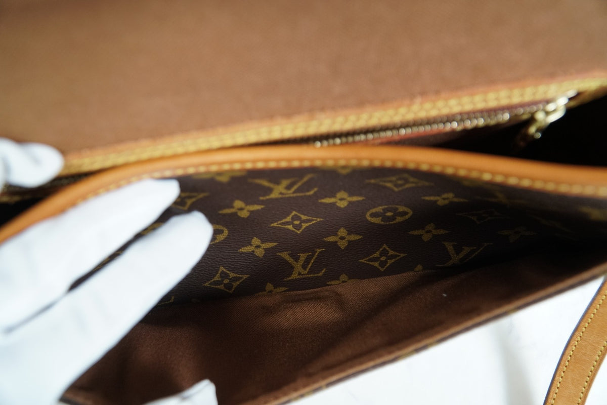 Louis Vuitton Monogram Sologne Crossbody Shoulder Bag M42250 Vintage M42250 Auth