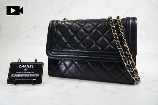 [Rank AB] CHANEL Matelasse Fringe Chain Shoulder Bag Black Leather Gold 1148788