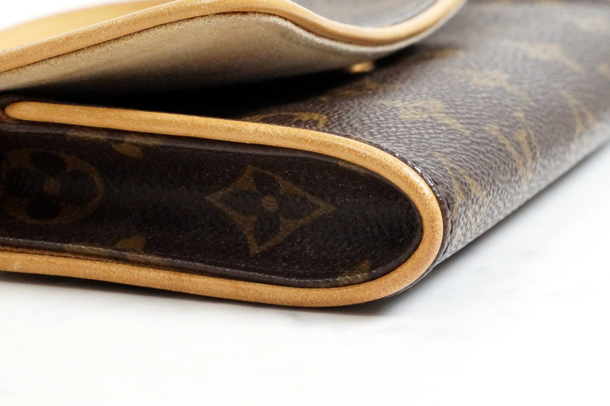 [Rank AB] Louis Vuitton Monogram Pochette Twin PM Shoulder Clutch Bag M51854