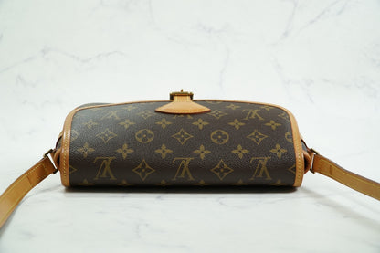 Louis Vuitton Monogram Sologne Crossbody Shoulder Bag M42250 Vintage M42250 Auth