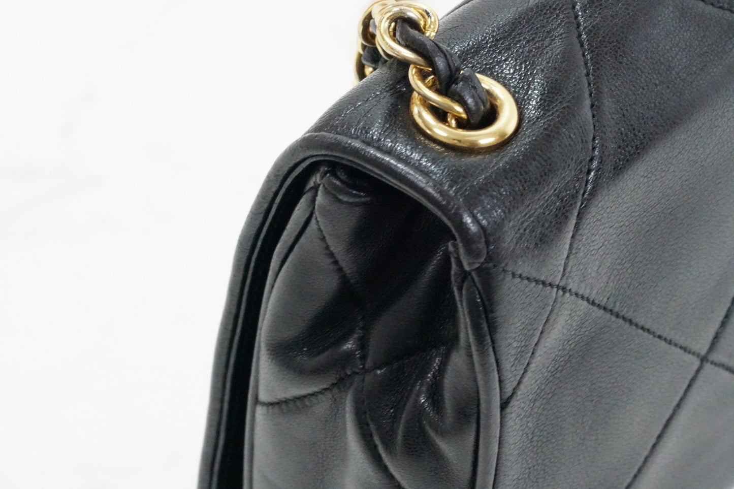 [AB] CHANEL Vintage Matelasse CC Logo Chain Shoulder Bag Lambskin Black Auth