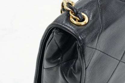 [AB] CHANEL Vintage Matelasse CC Logo Chain Shoulder Bag Lambskin Black Auth