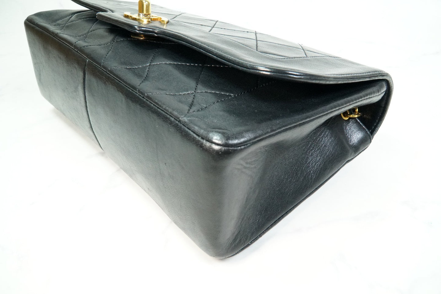 [Rank AB] CHANEL Vintage Diana 25 Matelasse Lambskin Chain Shoulder Bag Black