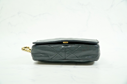 [AB] CHANEL Vintage Matelasse CC Logo Chain Shoulder Bag Lambskin Black Auth