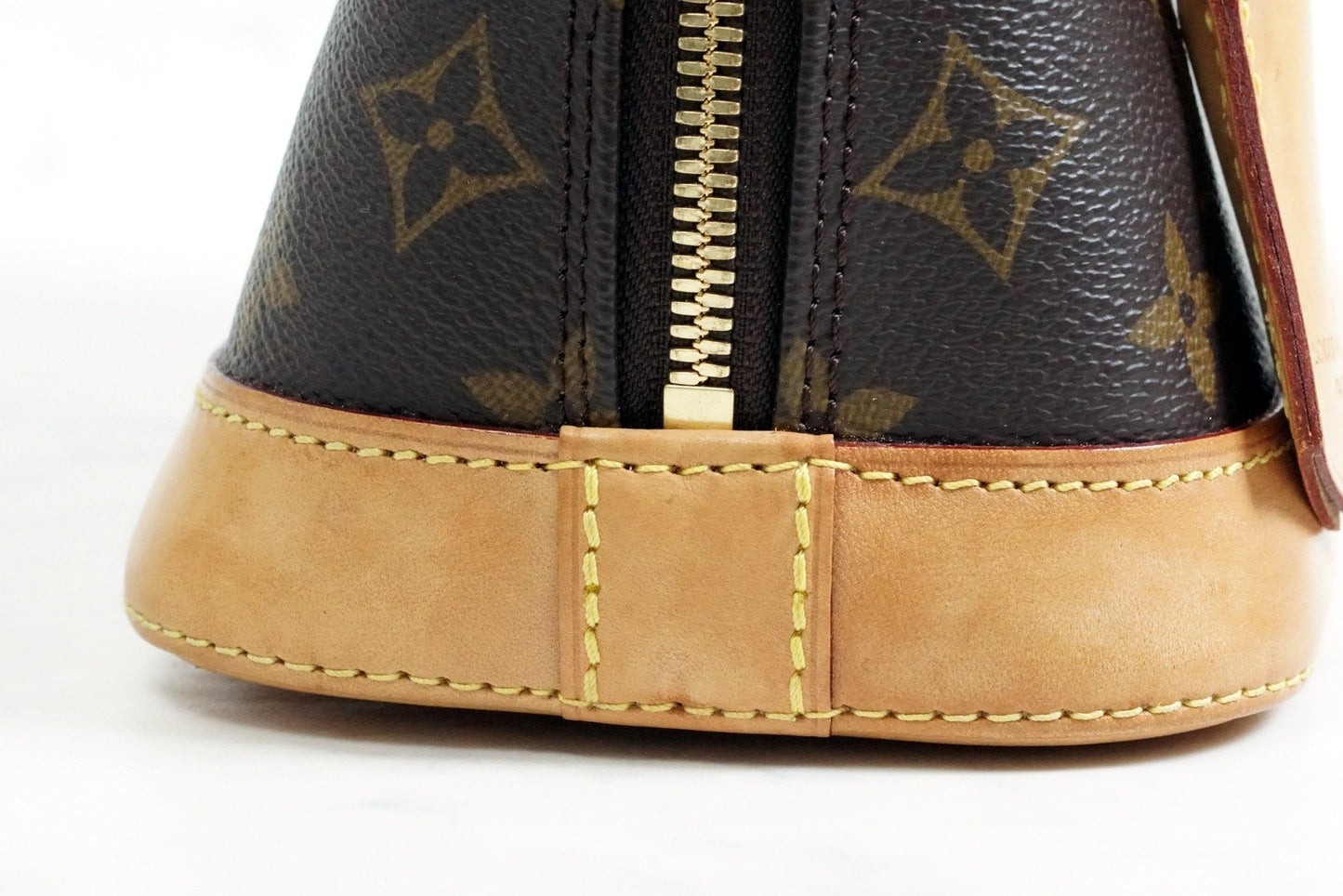 [Rank AB] LOUIS VUITTON Monogram Alma BB Handbag 2WAY Crossbody Brown Authentic