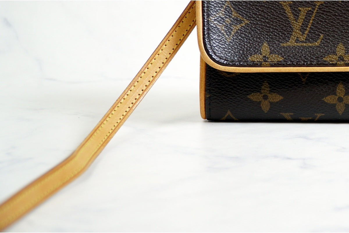 [Rank AB] Louis Vuitton Monogram Pochette Twin PM Shoulder Clutch Bag M51854