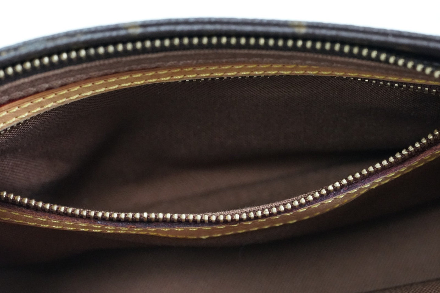 Louis Vuitton Monogram Trotteur M51240 Crossbody Shoulder Bag Vintage Authentic