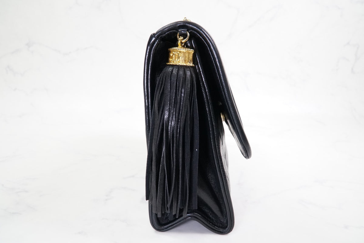 [Rank AB] CHANEL Matelasse Fringe Chain Shoulder Bag Black Leather Gold 1148788