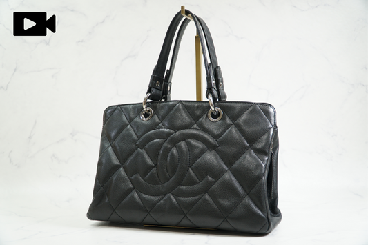 [Rank AB] CHANEL CC Logo Quilted Matelasse Caviar Leather Tote Handbag Black