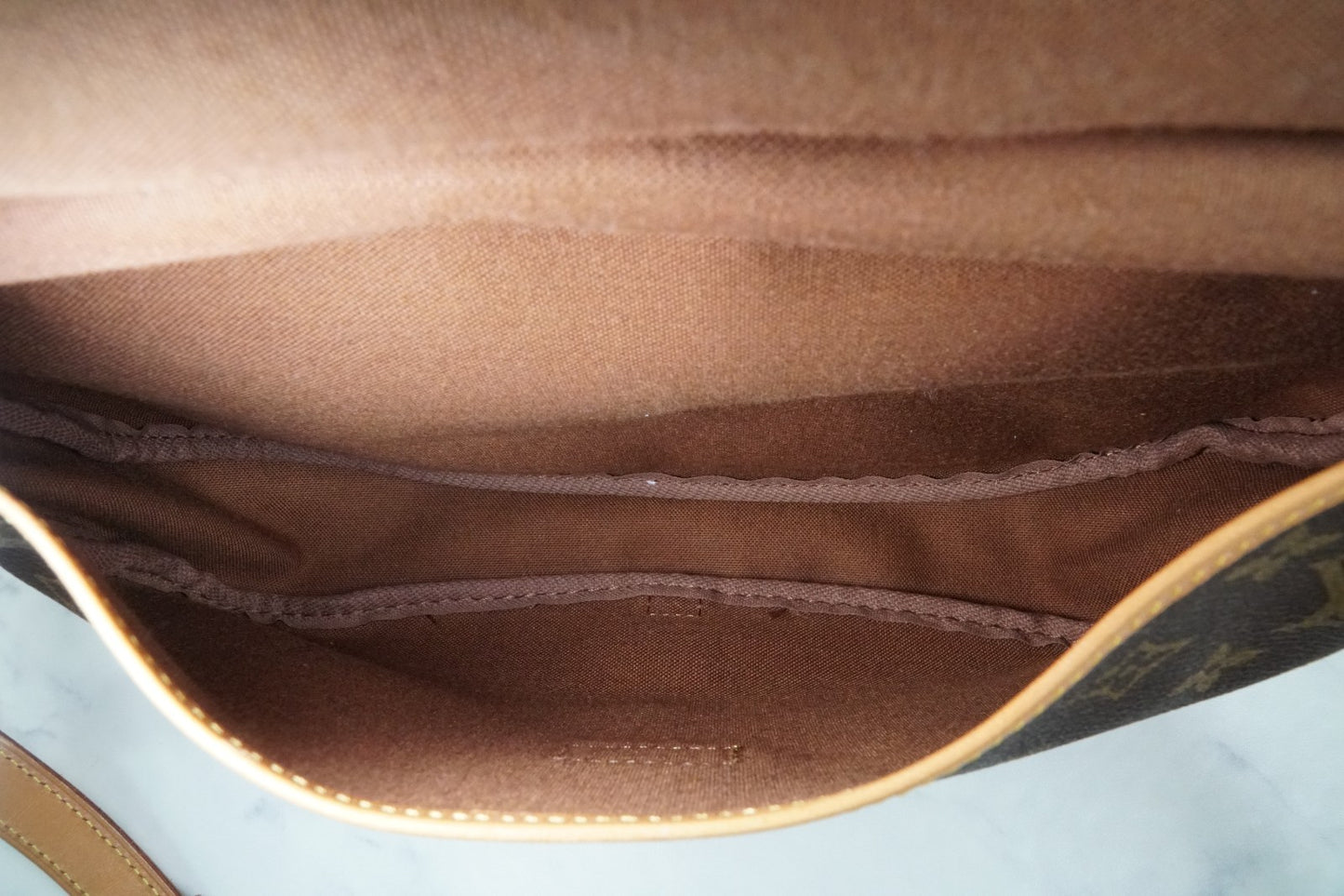 [Excellent] Louis Vuitton Monogram Saumur 30 Shoulder Bag M42256 Vintage Auth
