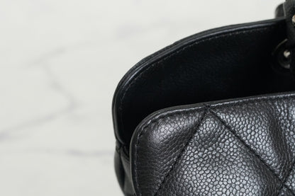 [Rank AB] CHANEL CC Logo Quilted Matelasse Caviar Leather Tote Handbag Black