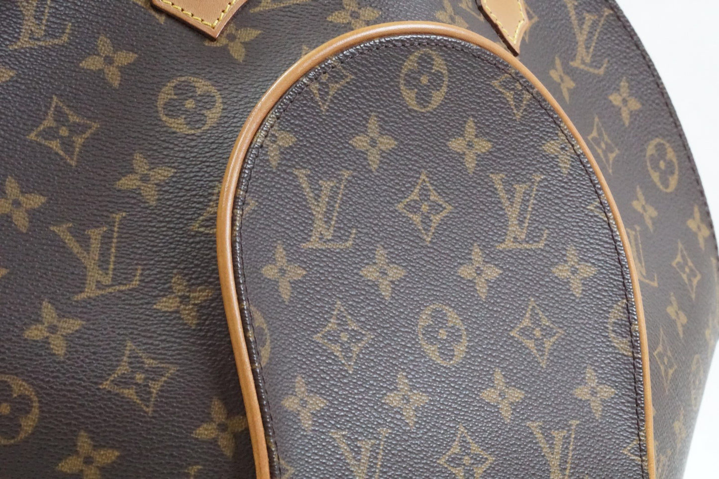 [Rank AB] Louis Vuitton Monogram Ellipse MM Handbag M51126 Brown Canvas w/ Box