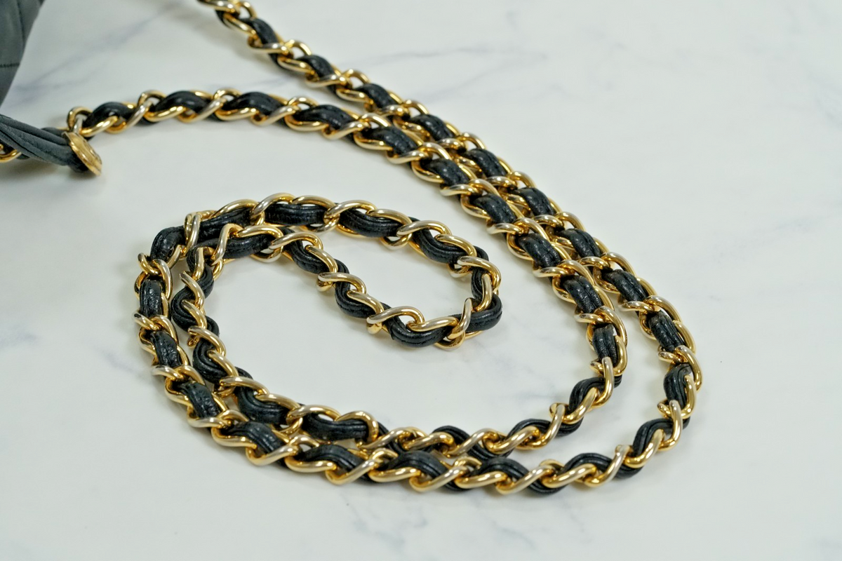 [AB] CHANEL Matelasse Quilted Drawstring Chain Shoulder Bag Lambskin Black Gold