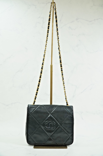[AB] CHANEL Vintage Matelasse CC Logo Chain Shoulder Bag Lambskin Black Auth