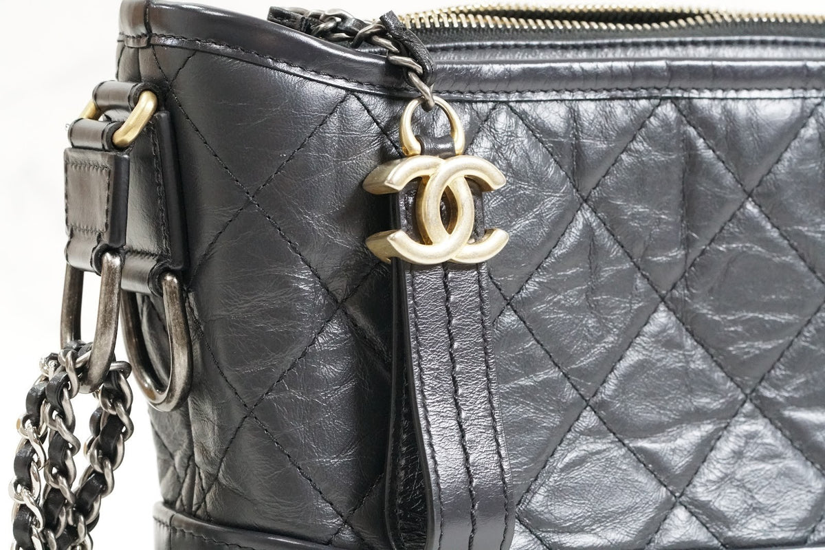 [EXCELLENT] CHANEL Gabrielle Small Hobo Chain Shoulder Bag Aged Calfskin Navy