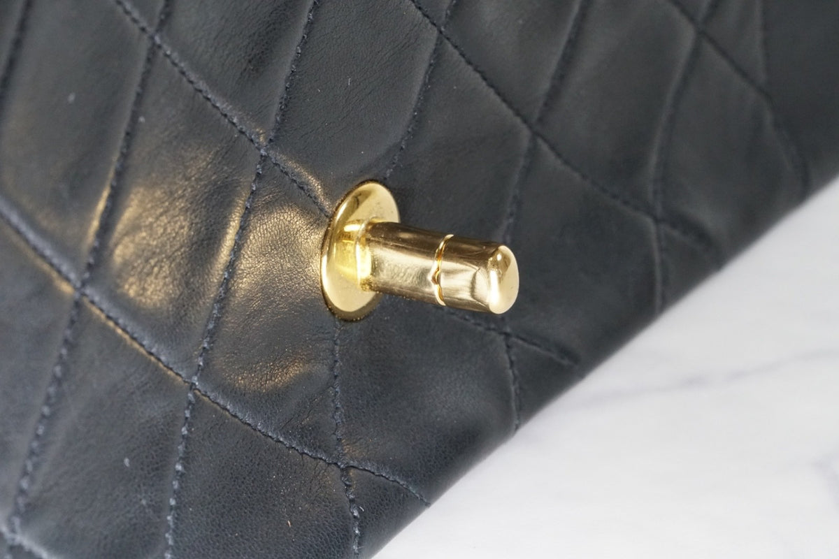[VERY GOOD] CHANEL Vintage Diana Matelasse Chain Shoulder Bag Black Lambskin