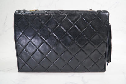 [Rank AB] CHANEL Matelasse Fringe Chain Shoulder Bag Black Leather Gold 1148788