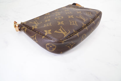 [EXCELLENT] LOUIS VUITTON Monogram Pochette Accessoires Hand Bag Brown M51980
