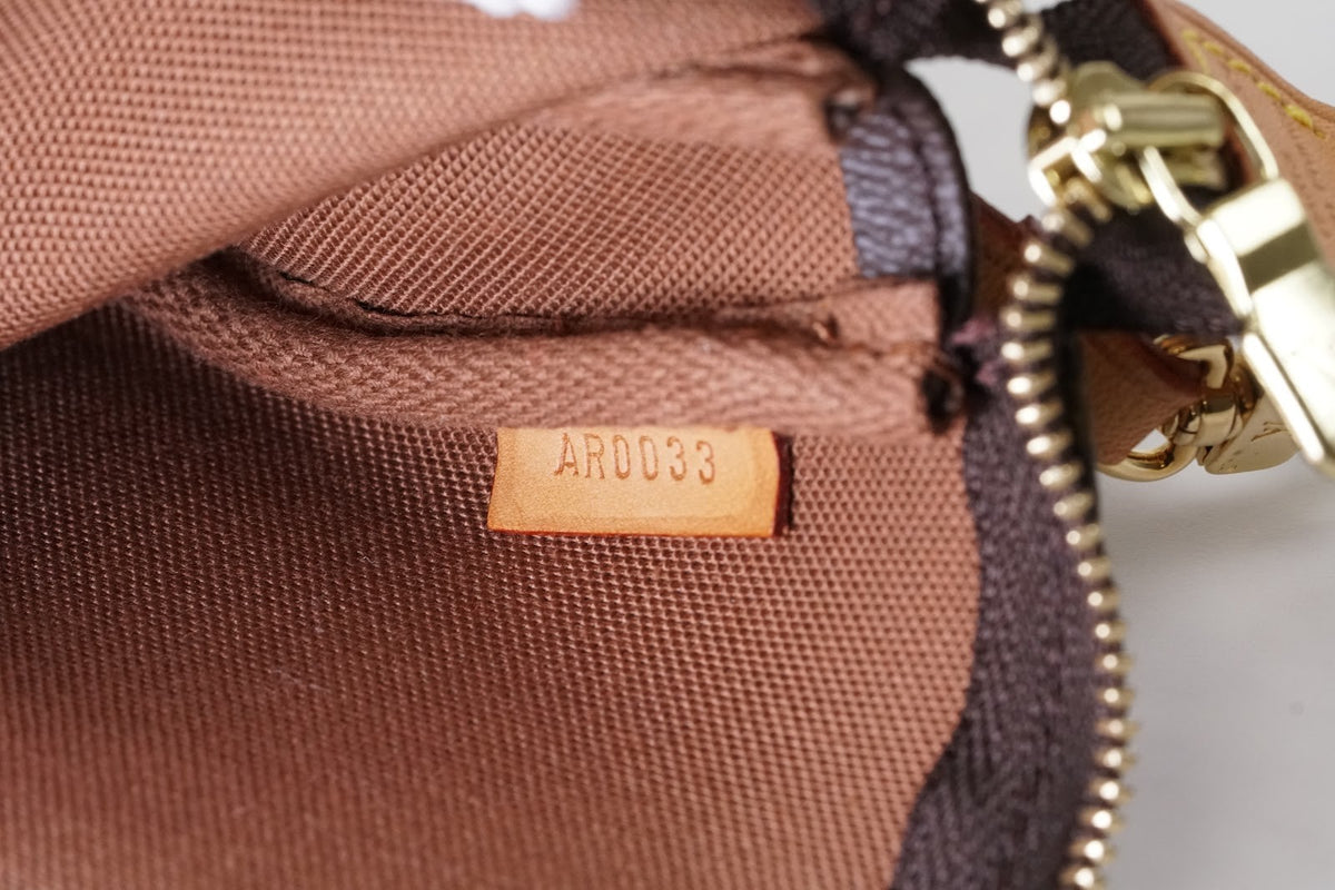 [EXCELLENT] LOUIS VUITTON Monogram Pochette Accessoires Hand Bag Brown M51980