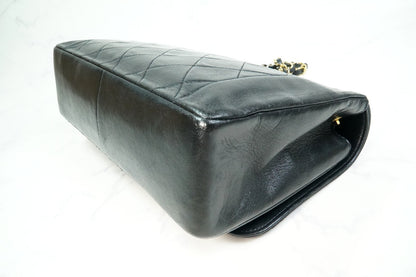 [Rank AB] CHANEL Vintage Diana 25 Matelasse Lambskin Chain Shoulder Bag Black